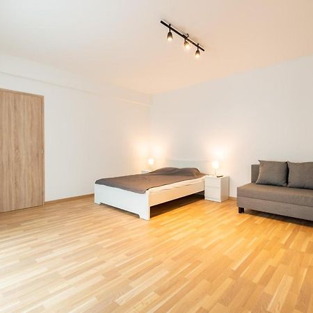Brand New Two Room Apartment #64 In Elite Rezidence With Free Secure Parking Prága Kültér fotó