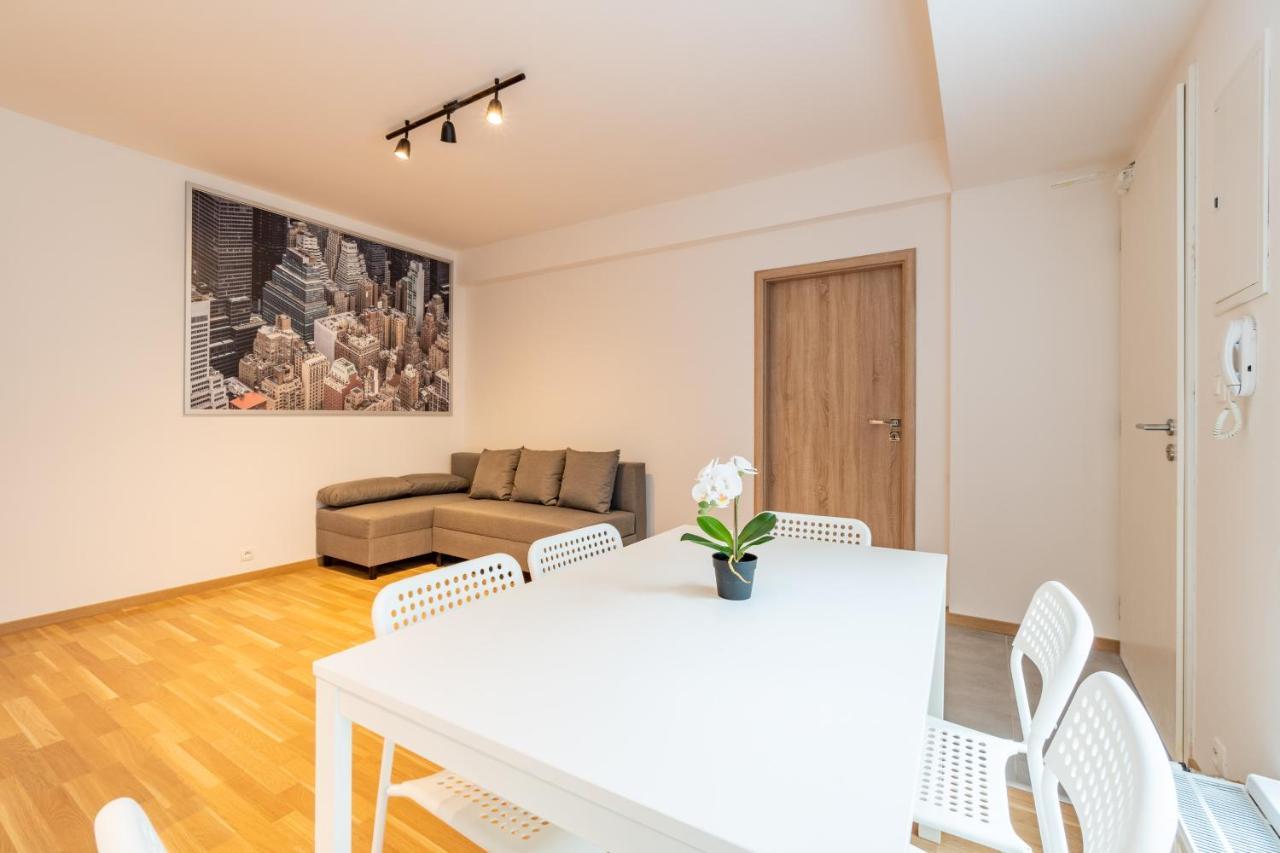 Brand New Two Room Apartment #64 In Elite Rezidence With Free Secure Parking Prága Kültér fotó