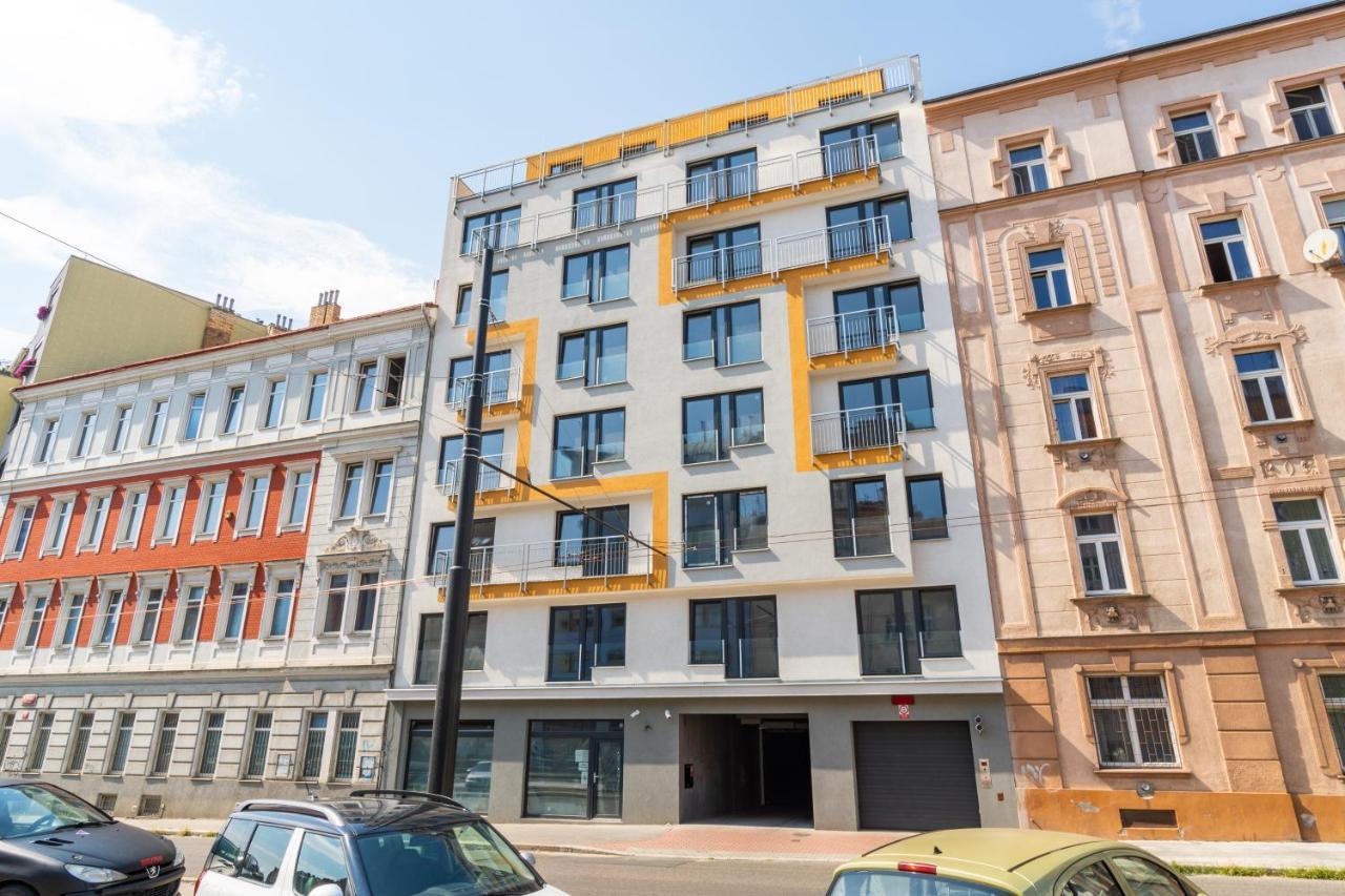 Brand New Two Room Apartment #64 In Elite Rezidence With Free Secure Parking Prága Kültér fotó