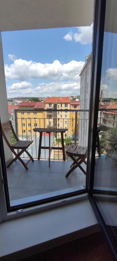 Brand New Two Room Apartment #64 In Elite Rezidence With Free Secure Parking Prága Kültér fotó